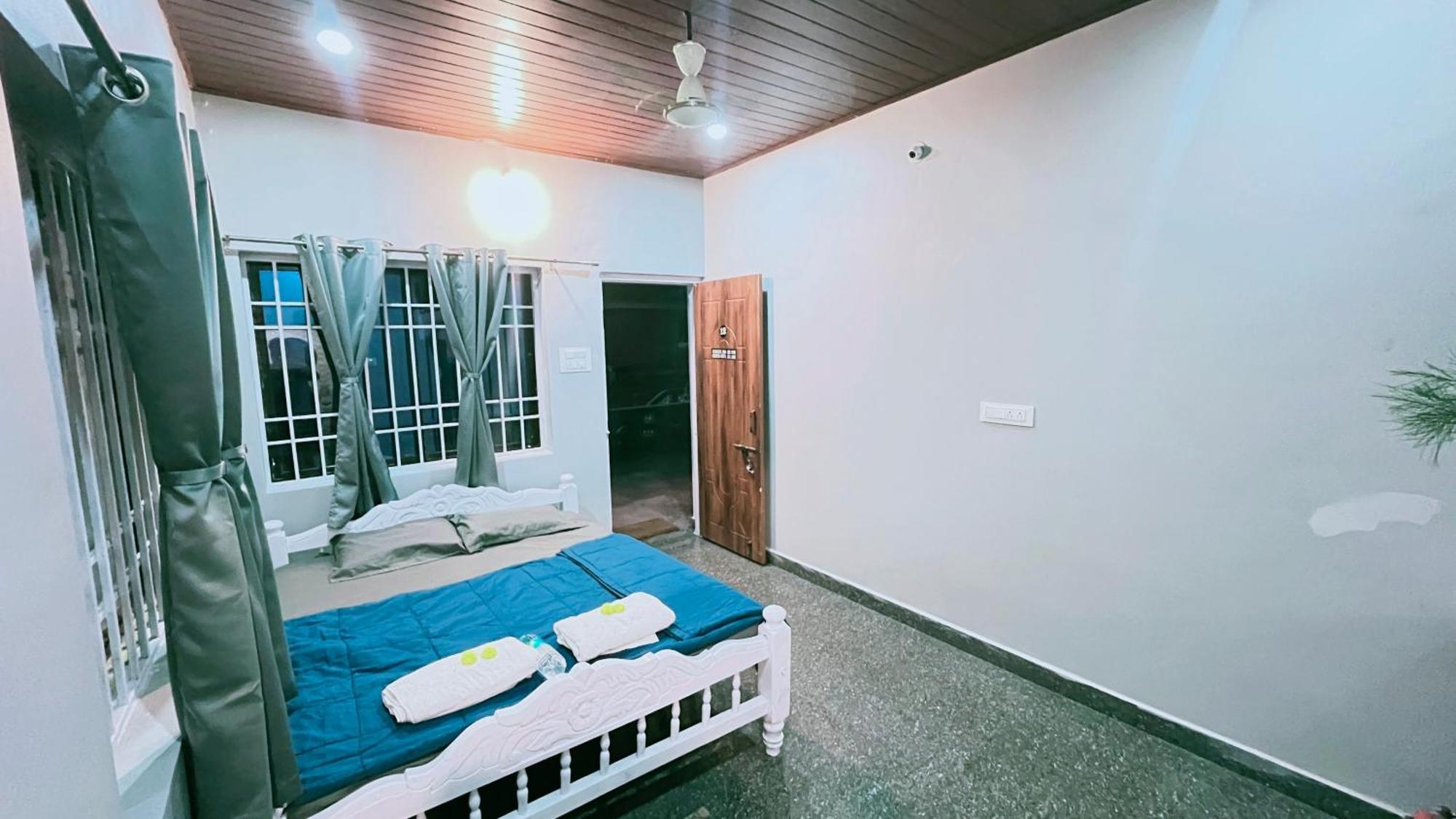 Gokarna Beach Stays By Tune Of Ocean Экстерьер фото